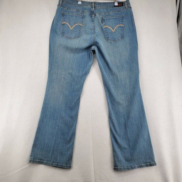 Levi 515 Jeans Women’s Boot Cut Embroidered on rear pockets Blue Size 14 Short - Picture 9 of 12
